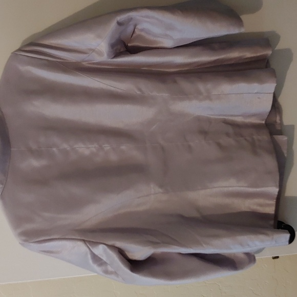 Women's shimmering silver 100%polyester jacket never worn. 3/4 sleeves - Picture 4 of 4